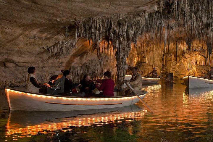Mallorca Drach Caves Half-Day Tour with Lake Martel & Pearl Shop