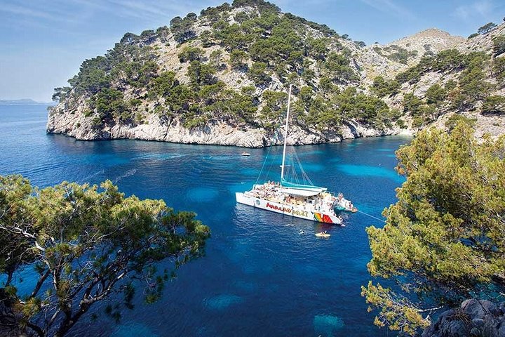 Catamaran Cruise from Port d'Alcudia with Lunch and Swim Stop
