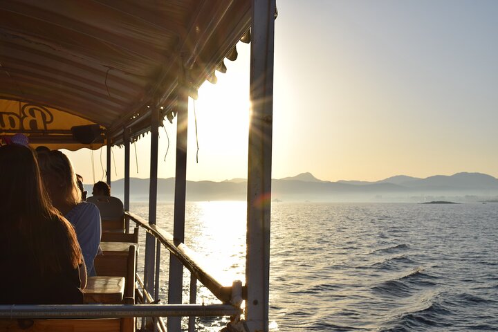 Sunset Tour Mallorca: Excursión en barco al atardecer con música & buen ambiente