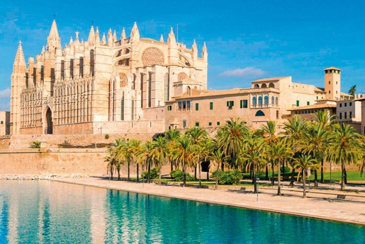 Ruta Guiada por Palma con Catedral y visita a Valldemossa (4H)