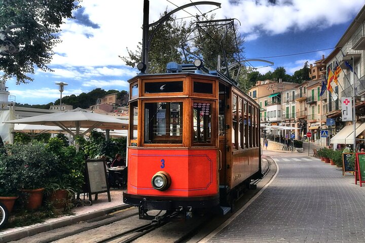 Tour by Train and Tram to Soller and Port of Soller