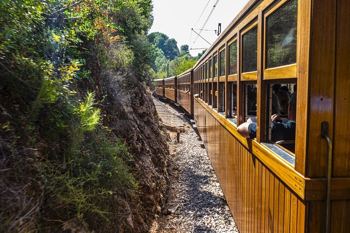 Mallorca: Exklusive Halbtagestour mit dem Zug und der Straßenbahn