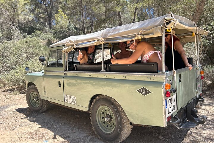 Tour privado en Land Rover por las calas secretas de Mallorca