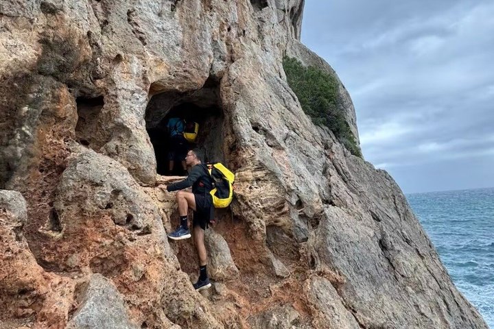 Upptäck en av de vackraste grottorna i Alcudia.