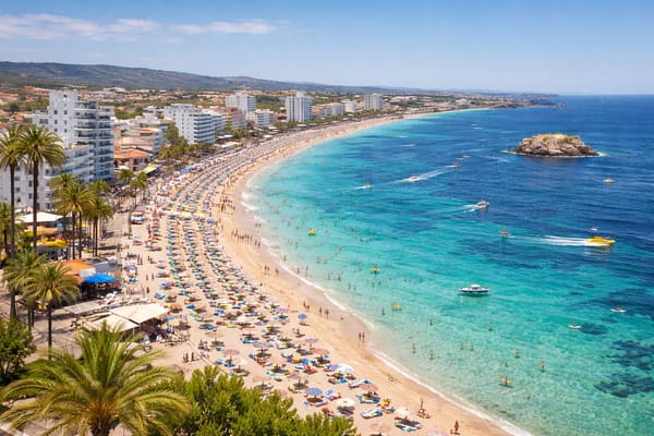 Magaluf, Porównaj ceny wypożyczalni samochodów na Majorce. Znajdź najlepsze oferty pojazdów na wyspie i zarezerwuj idealny samochód z MallorCard.