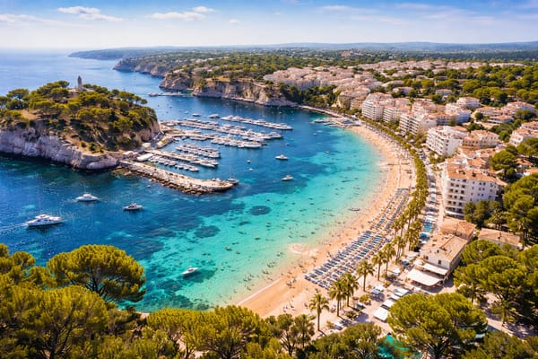 Porto Cristo, Compare car rental prices in Mallorca. Find the best deals on vehicles across the island and book your perfect ride with MallorCard.