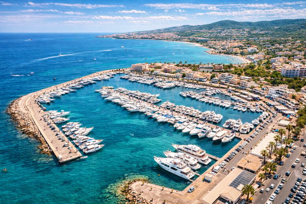 Puerto Portals, Compare car rental prices in Mallorca. Find the best deals on vehicles across the island and book your perfect ride with MallorCard.