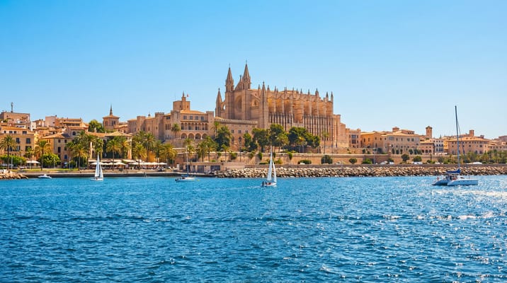 Palma de Mallorca, Discover yacht harbors and marinas in Mallorca. Find the best ports, moorings, and nautical services across the Balearic island.