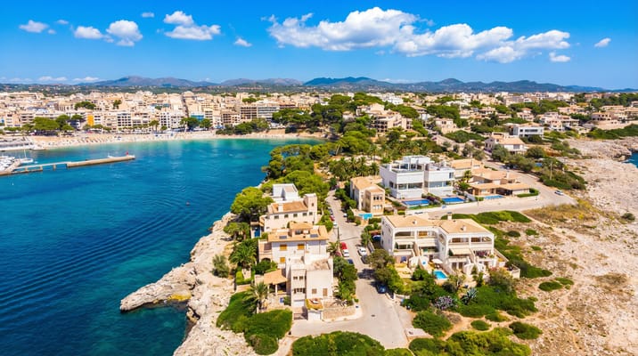 Porto Cristo, Discover yacht harbors and marinas in Mallorca. Find the best ports, moorings, and nautical services across the Balearic island.