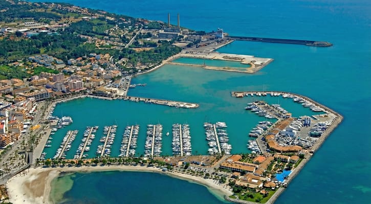 Puerto de Alcúdia, Discover yacht harbors and marinas in Mallorca. Find the best ports, moorings, and nautical services across the Balearic island.