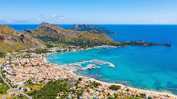 Puerto de Pollensa, Discover yacht harbors and marinas in Mallorca. Find the best ports, moorings, and nautical services across the Balearic island.
