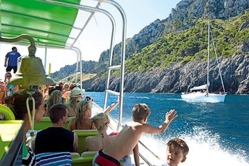 Half Day Boat Trip in the Bay of Alcudia, water-activities, Puerto de Alcúdia · Alcúdia, Mallorca, photo 1