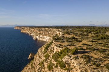 Mallorca Southern cliffs and the Salt Marshes guided Tour, water-activities, Cala Pi · Palma, Mallorca, photo 4, Cliffs landscape