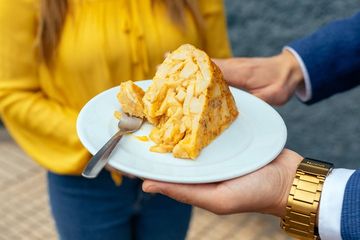 Il pluripremiato tour gastronomico PRIVATO di Maiorca: le 10 degustazioni, water-activities, Palma de Mallorca · Palma, photo 3, Tour di degustazione privato con 8 degustazioni