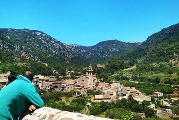 Palma de Mallorca Shore Excursion: Private Tour of Valldemossa, Soller and Serra de Tramuntana, water-activities, Palma de Mallorca · Valldemossa, photo 4