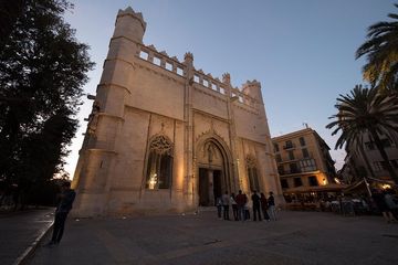Private walking tour in Palma de Mallorca with local guides., water-activities, Palma de Mallorca · Palma, photo 1