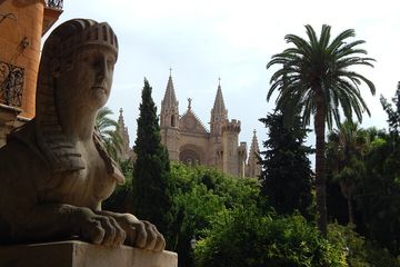 Centro storico di Palma e Cattedrale di Maiorca con pasticceria maiorchina, water-activities, Palma de Mallorca · Palma, photo 3