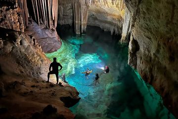 PREMIUM TOUR: Genießen Sie Wasserhöhlen mit Höhlenführern, water-activities, Mallorca, photo 2, kristallklarer See