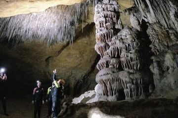 Sea Caving Cova Coloms No Transport, water-activities, Mallorca, photo 3, explaining the formations
