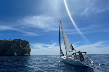Half day on a private sailboat in Mallorca (port d'andratx), water-activities, Puerto de Andratx · Andratx, Mallorca, photo 3, IDEFIX