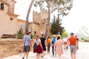 Excursión a pie por el casco antiguo de Alcúdia, water-activities, Alcúdia, Mallorca, photo 3
