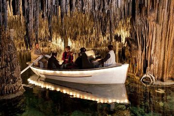 Half-day trip to the Drach Caves, water-activities, Porto Cristo · Palma, Mallorca, photo 2, Drach caves live concert