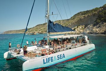 Sunset Sailing Catamaran mit BBQ entlang der Küste von Mallorca, water-activities, photo 1