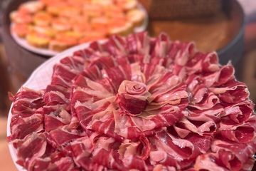 Palma Old Town & Market Walking Tour with Wine, Ham & Cheese, water-activities, Palma de Mallorca · Palma, photo 3, Best ham in Town