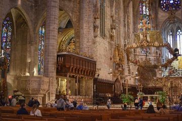 Tour de Palma de Mallorca Visita a la Catedral y al Mercado del Casco Antiguo, water-activities, Palma de Mallorca · Palma, photo 4