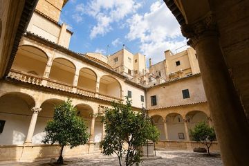 Podcast Tour Shadows and Stone Das Labyrinth von Palma, water-activities, Palma, Mallorca, photo 4