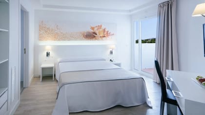 THB María Isabel, Adult Only Hotel, Carrer Villa Garcia de Arosa, 19, 07610 Playa de Palma, Mallorca, photo 1