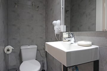 Regina Selfcheck-in Smart Rooms, Budget Hotel, Carrer de Sant Miquel, 77, Centre, 07002 Palma, Mallorca, photo 1