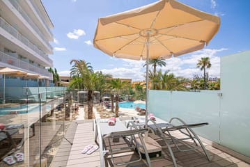 JS Sol de Alcúdia, Beach Hotel, Avinguda de Venècia, 3, 07408 Port d'Alcúdia, Mallorca, photo 4, JS Sol de Alcudia Mallorca terrace