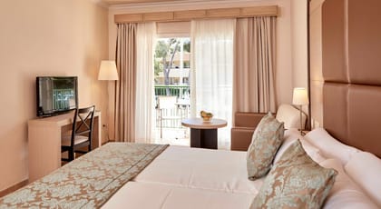 Zafiro Cala Mesquida, Family Hotel, Urbanización, s/n, 07589 Cala Mesquida, Mallorca, photo 2, Zafiro Cala Mesquida Mallorca bed room
