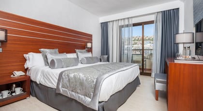 Zafiro Rey Don Jaime, Family Hotel, Carrer Gran Via Puig Major, 4, 07180 Santa Ponça, Mallorca, photo 1, Zafiro Rey Don Jaime mallorca bed