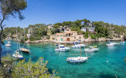 Cala Figuera car rental location