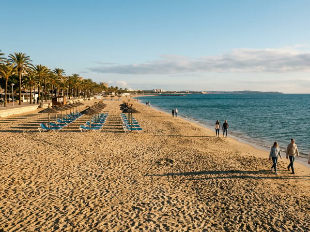 El tiempo en Mallorca en diciembre: invierno fresco y suave, mar fresco y una isla tranquila y festiva, photo