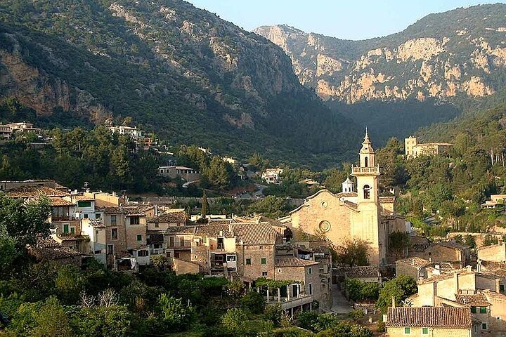 Mallorca Shore Excursion Highlights Private Tour including Valldemossa, water-activities, Valldemossa, Mallorca