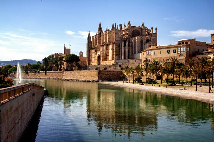 Palma di Maiorca Attrazioni storiche Palazzi, giardini e cattedrale, water-activities, Palma de Mallorca · Palma