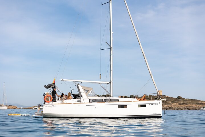 Private Sunset Sailing Yacht Tour (2.5hs), water-activities, Badia de Palma · Palma, Mallorca