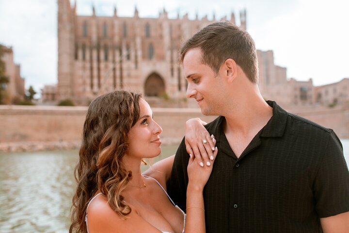 Private Vacation Photoshoot with Photographer in Mallorca, culture-history