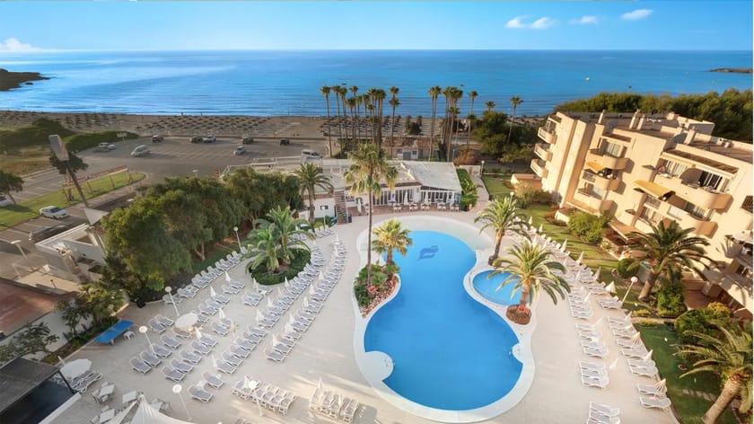 THB Sa Coma Platja, Beach Hotel, Carrer Ses Savines s/n, 07560 Sa Coma, Sant Llorenç des Cardassar, Mallorca