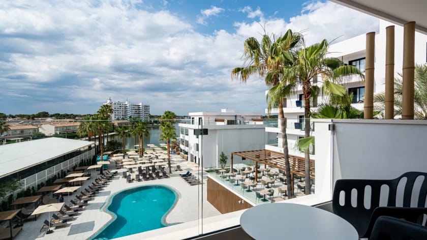 THB Bamboo Alcúdia, Adult Only Hotel, C/ Pere Mas i Reus, 3A, 07400 Puerto de Alcúdia, Mallorca