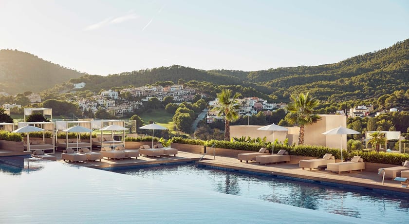 Zafiro Palace Andratx, Luxury Resort, Carrer Cromlec, 3, 07160 Camp de Mar, Mallorca