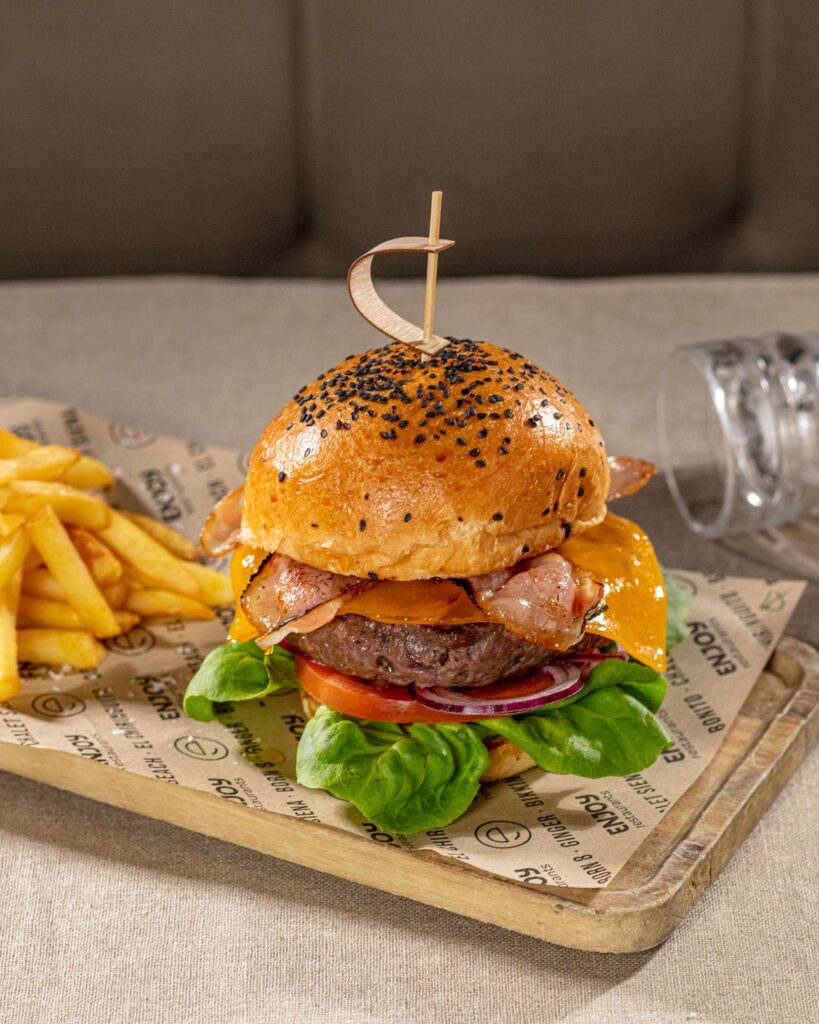 Born 8 Palma Mallorca Cafe Restaurant 3