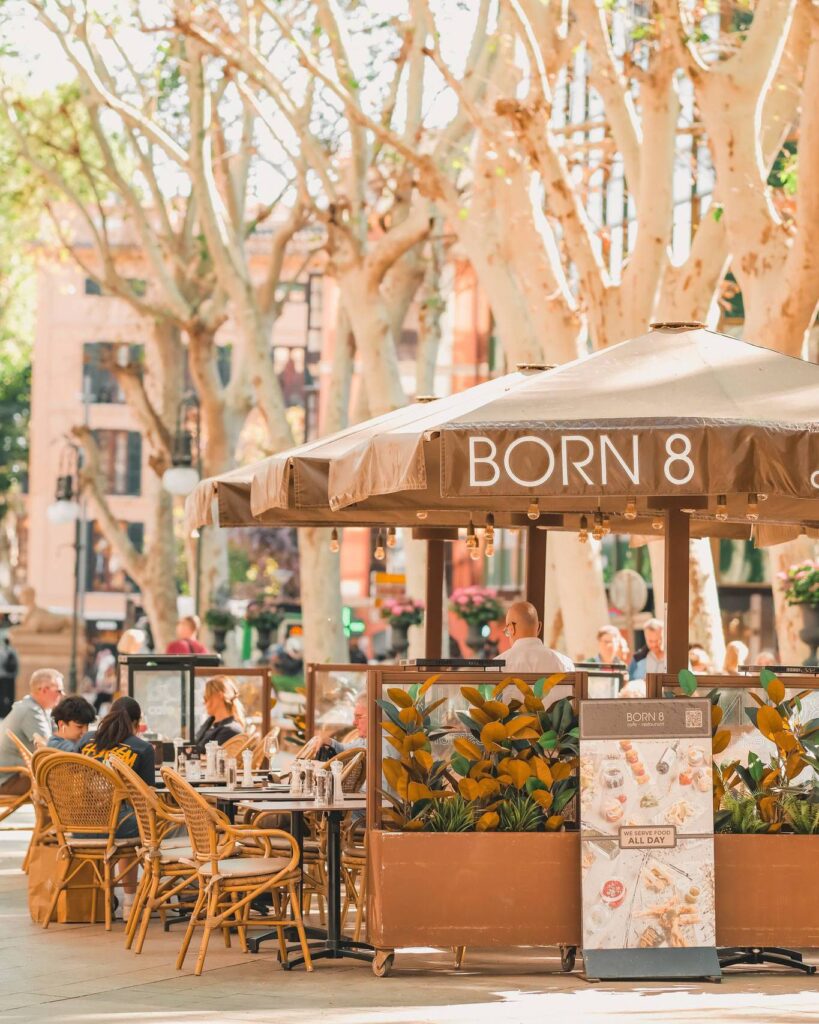 Born 8 Palma Mallorca Cafe Restaurant 5