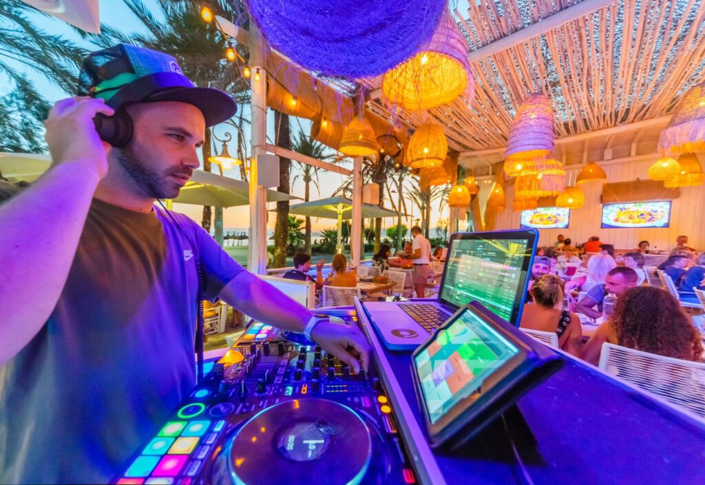 DJ Playa de Palma Mallorca El Chiringuito Playa de Palma BEACH HOUSE