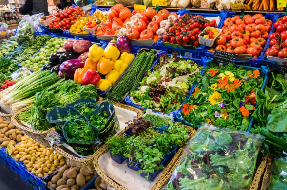 Weekly Market Cala Millor Mallorca – Vibrant Fresh Produce & Charming Local Flair