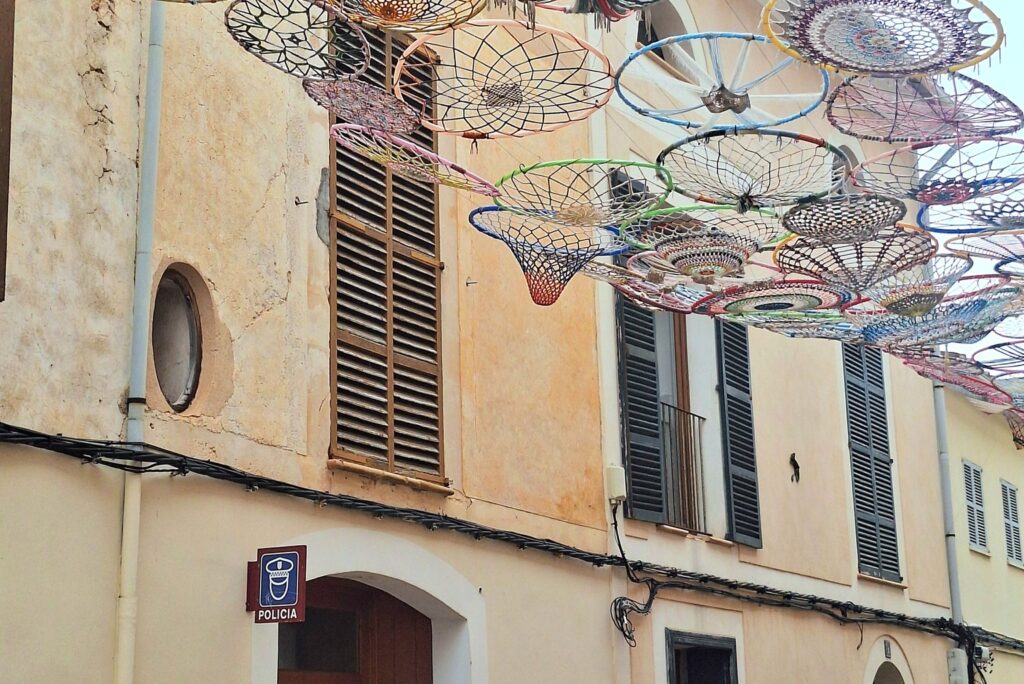 Weekly Market Consell Mallorca – A Captivating Tradition-Rich Experience & Handcrafted Local Delights