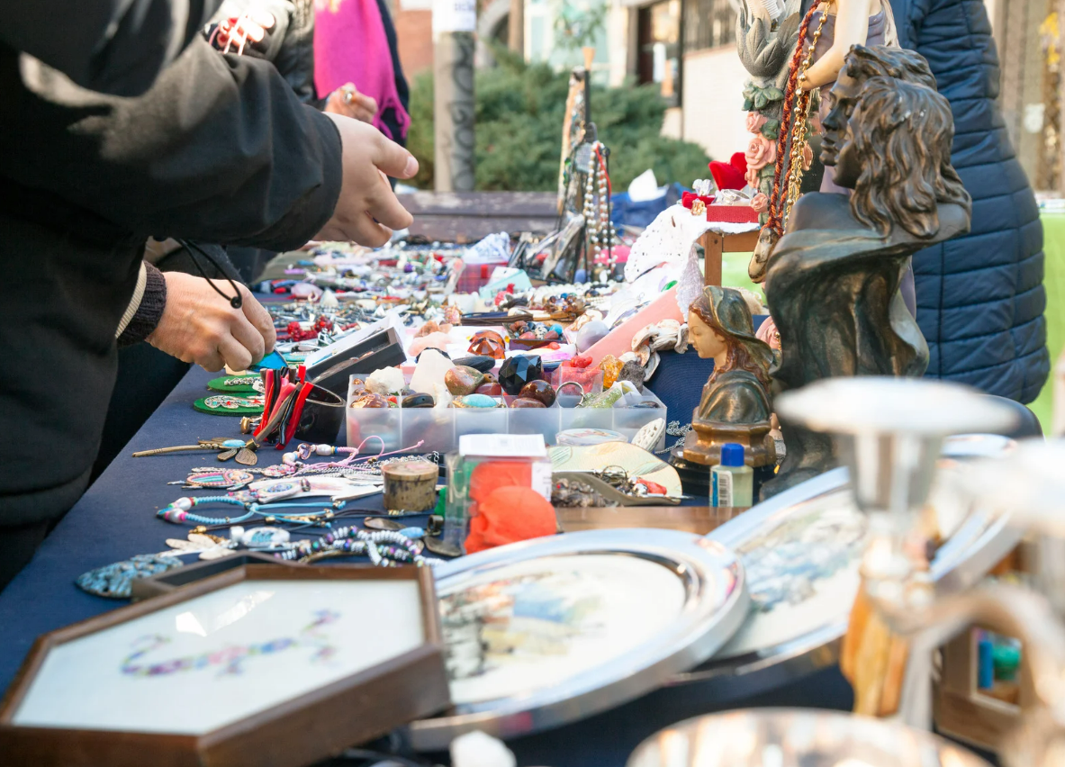 Weekly Market Porto Cristo Mallorca – Coastal Charm, Local Delights & Authentic Treasures